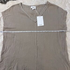 ANDREE BY UNIT Beige V-Neck Blouse